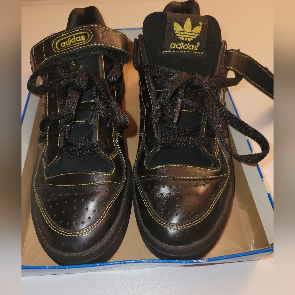 ADIDAS BLACK FORUM LO FTR SNEAKERS - Picture 3 of 4